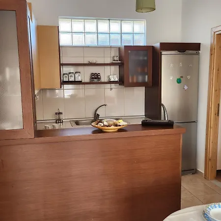 Apartment Nora In Almyrida *